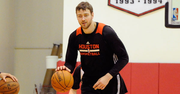 Donatas Motiejunas return Rockets practice